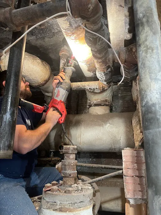 E & E Mechanical Services Inc. Picture 9