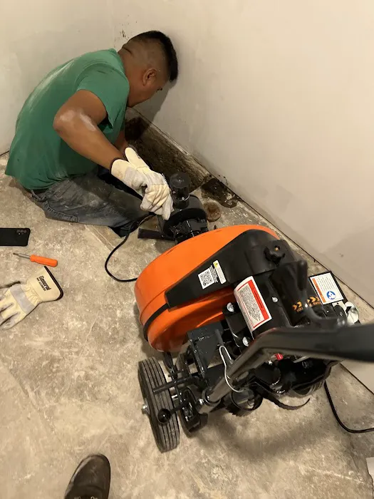 DWV SOLUTIONS LLC Picture 6