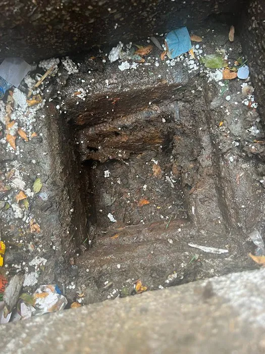 Expert unclog any sewer and drain Picture 9