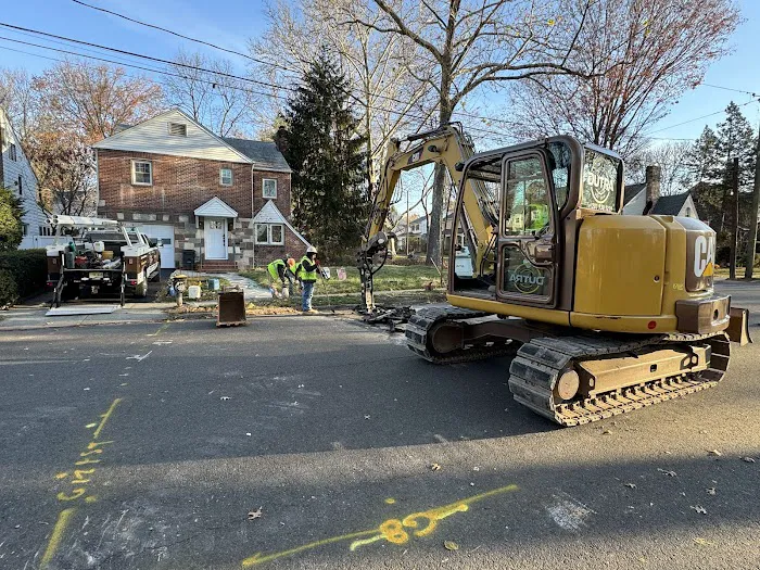 Dutra Excavating & Sewer Inc Picture 3