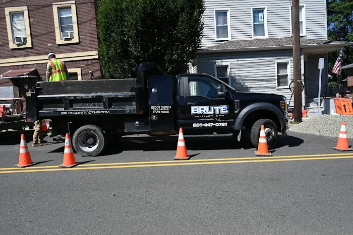 BRUTE Contracting Water Main & Sewer Contractors Picture 4