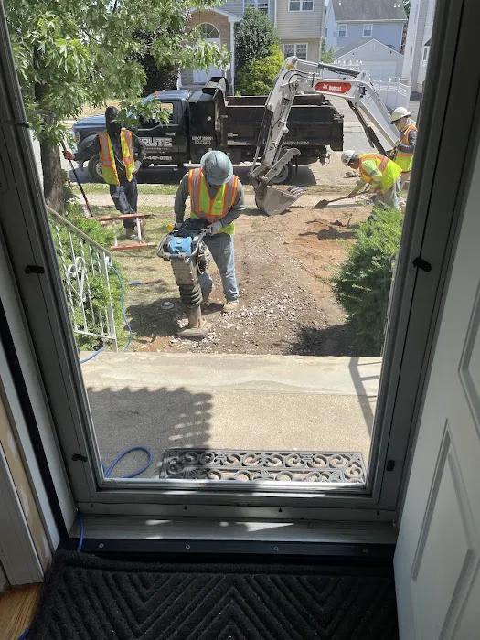 BRUTE Contracting Water Main & Sewer Contractors Picture 7