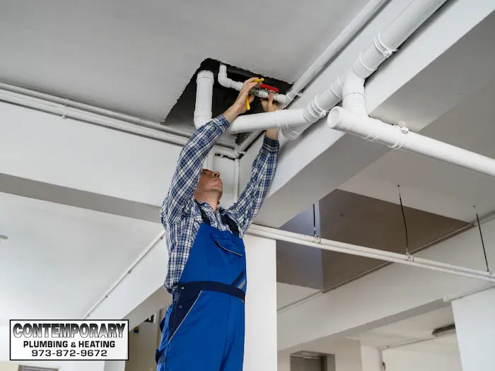Contemporary Plumbing & Heating Picture 6