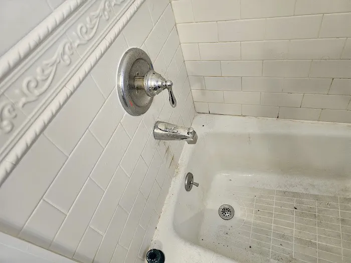 Mako Plumbing & Heating Picture 1