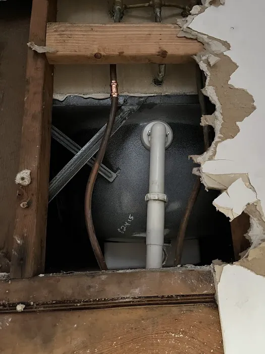 Eddie's Plumbing Service Picture 1