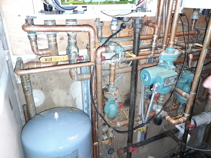 Dacosta Plumbing & Heating Picture 2