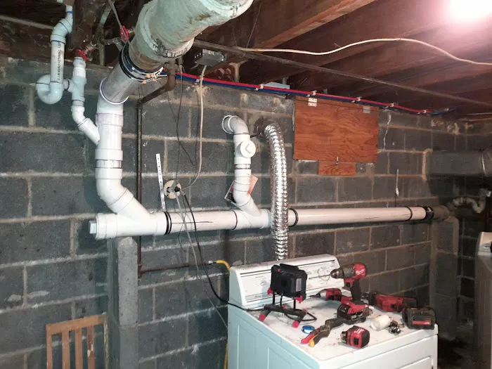 Wolyn Services LLC Picture 1