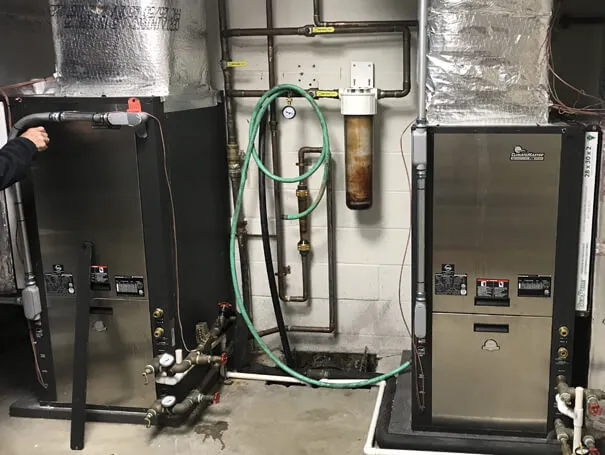 Deluxe Plumbing & Heating Picture 2