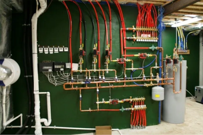 Deluxe Plumbing & Heating Picture 6