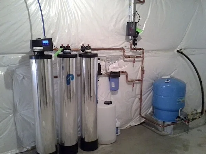 Deluxe Plumbing & Heating Picture 9