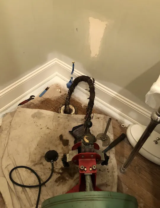 24/7 drain cleaning and plumbing repairs Picture 3