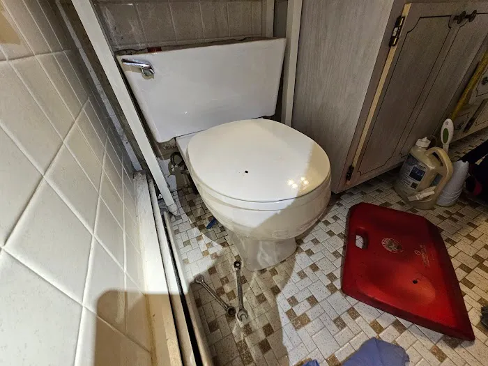 DSR Plumbing and Drain Cleaning Picture 2