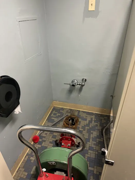 VICTORIA DRAIN CLEANING LLC Picture 7