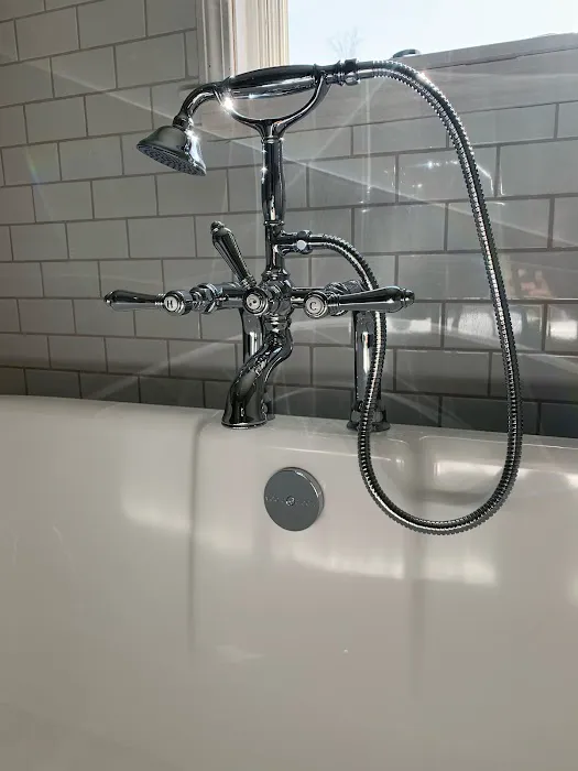 R & R Plumbing Picture 7