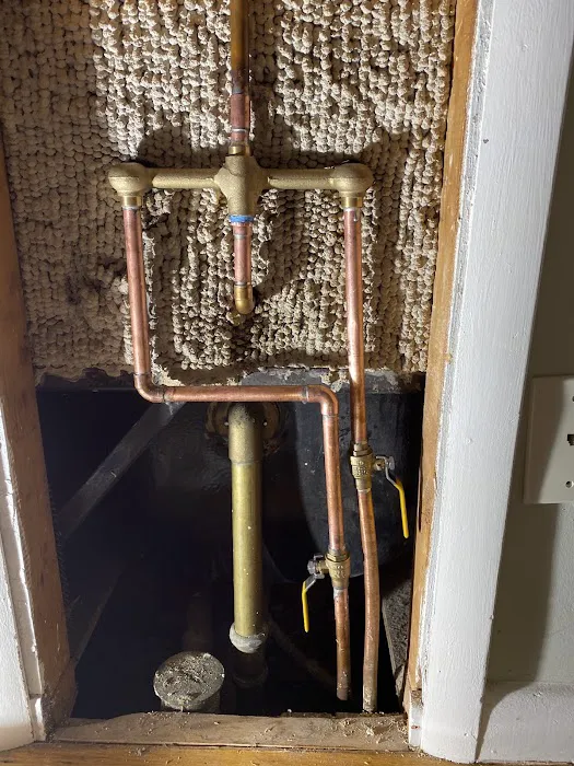 Advanced plumbing heating and drain cleaning Picture 1