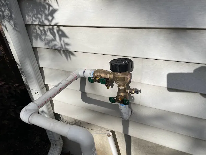 NJ PLUMBING & ELECTRIC Picture 1