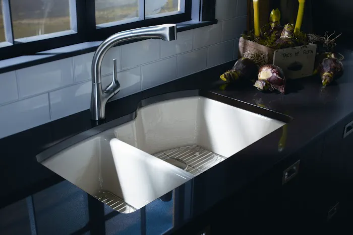Faucets & Fixtures Plumbing Picture 2