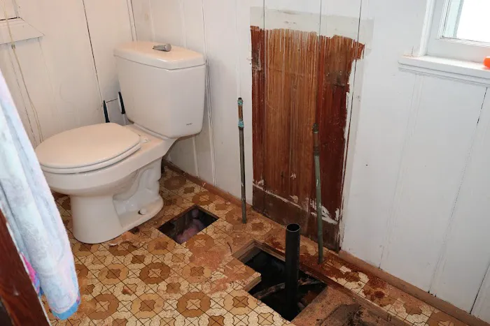Joe the Plumber Picture 6