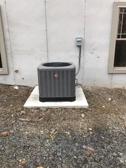 SNEATHS PLUMBING & HVAC SERVICE LLC Picture 9