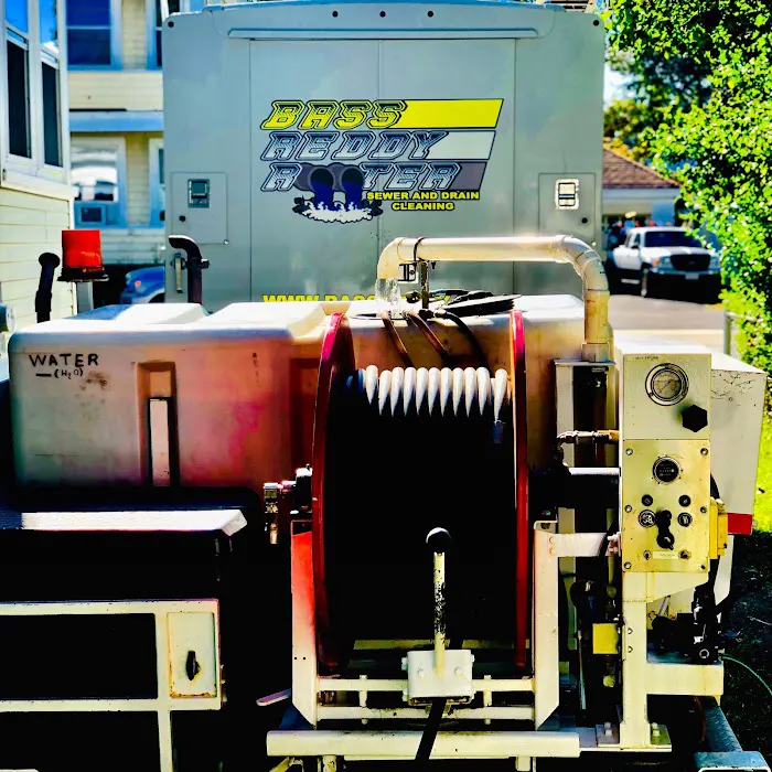 Bass' Reddy Rooter Picture 5