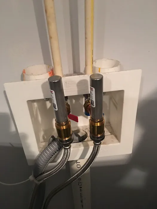 Devine Plumbing LLC Picture 1