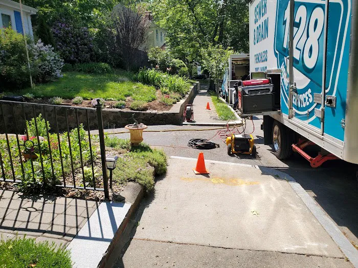 128 Plumbing, Heating, Cooling & Electric Picture 7
