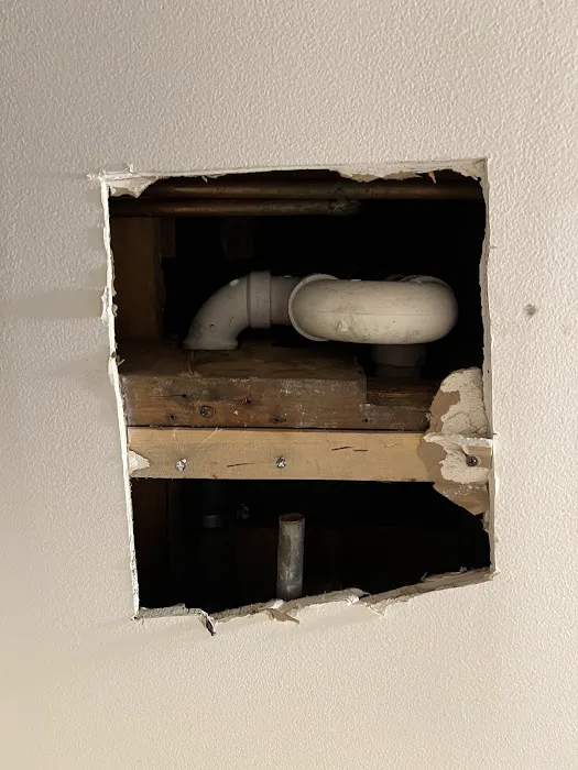 Mark's Plumbing Picture 1