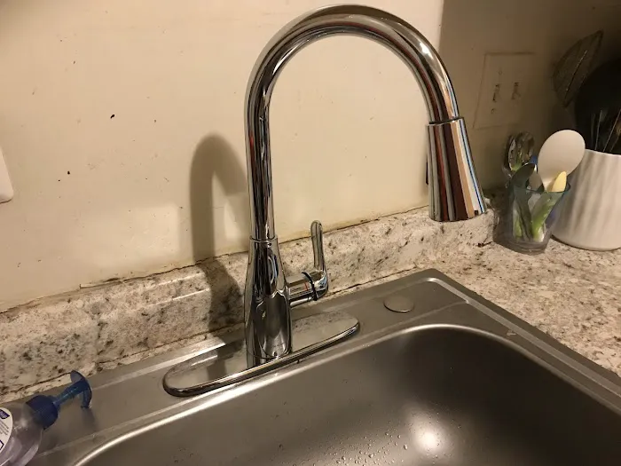 M & Y Plumbing and Drain Cleaning of Lake Ridge Va Picture 1