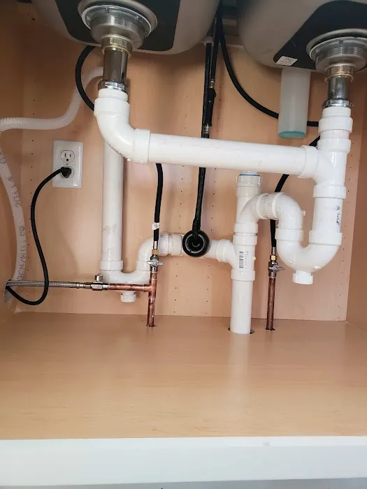 207 Plumbing and Heating Picture 9