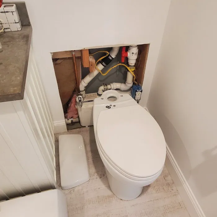 Love Thy Plumber Picture 8