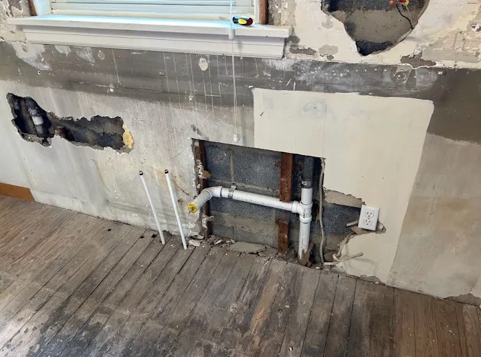 9 Yards Plumbing and More Picture 1