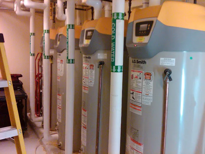 Plumber On The Way Picture 2