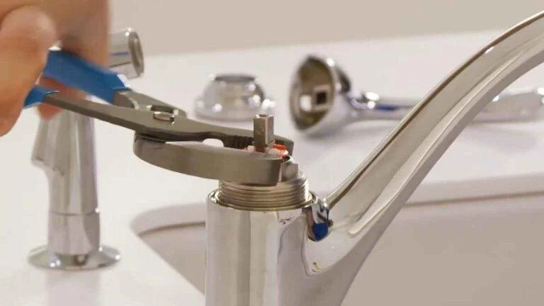 Best Ways to Fix a Leaking Faucet