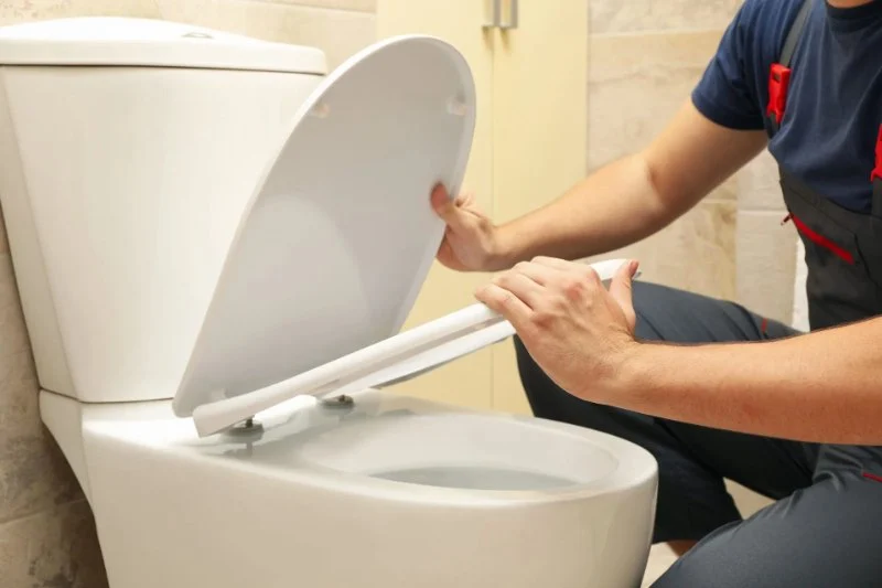 Beginner’s Guide to a Running Toilet: Diagnose and Fix Common Issues
