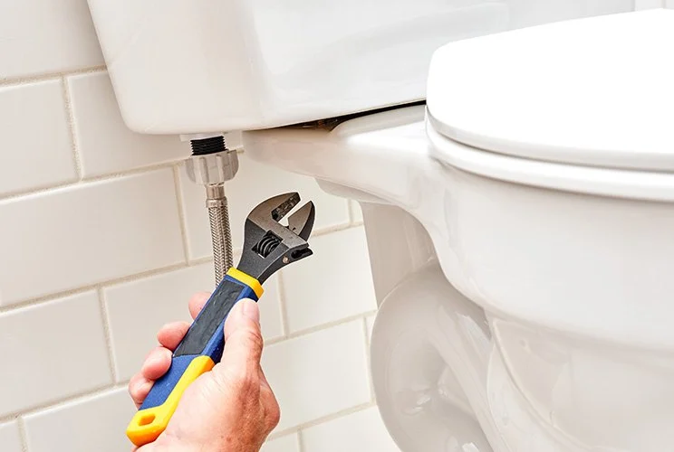 Plumber’s Expert Tips to Fix a Running Toilet and Save Water Fast