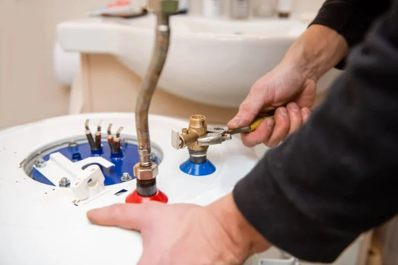 Avoid These Critical Mistakes When Dealing With a Broken Water Heater