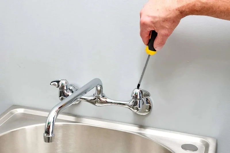 Expert Advice on a Leaking Faucet and How to Fix It Safely