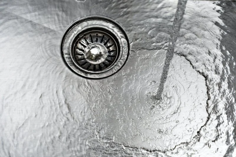 Step-by-Step Guide to Clogged Drains: What to Do and When to Call a Plumber