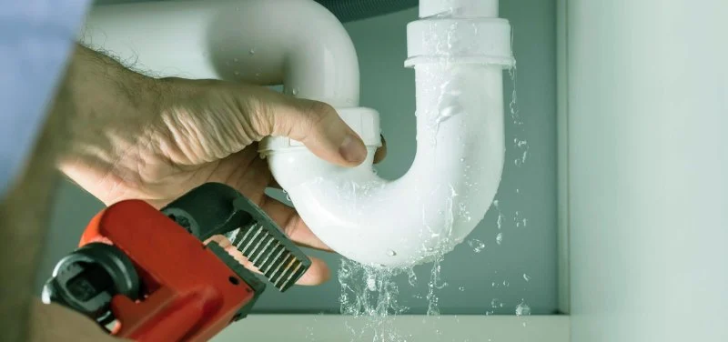 When Should You Call a Plumber for Detecting a Hidden Water Leak?