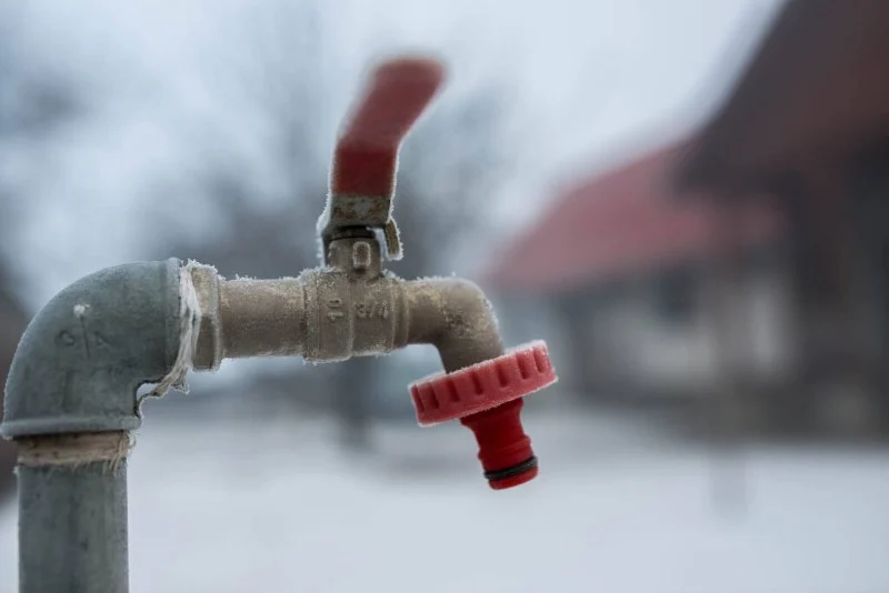When Should You Call a Plumber to Prevent Winter Plumbing Issues?