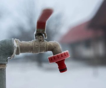 When Should You Call a Plumber to Prevent Winter Plumbing Issues?