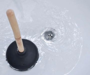 What Causes Unclogging a Bathtub Drain and How to Fix It