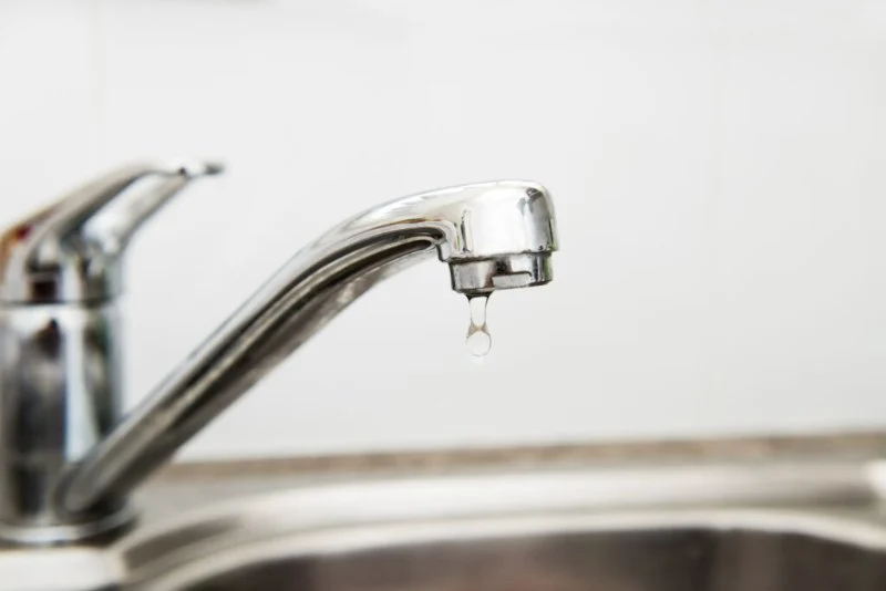 What Causes a Leaking Faucet