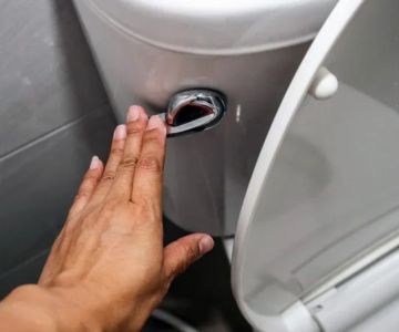 How to Fix a Toilet That’s Not Flushing Properly