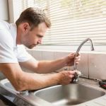 Avoid These Mistakes When a Leaking Faucet: Expert Plumbing Tips