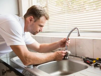 Avoid These Mistakes When a Leaking Faucet: Expert Plumbing Tips
