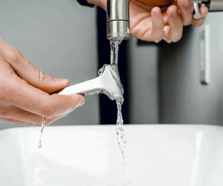 How to Avoid Plumbing Scams: Tips for Finding Reliable Plumbers