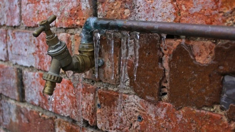 How to Prevent and Fix a Frozen Pipe in Cold Weather