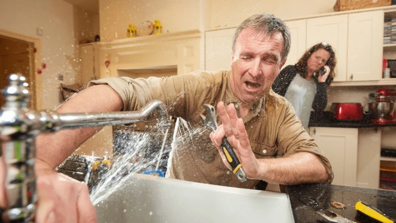 What Are the Signs of Plumbing Problems in Your Home?