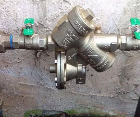 How to Install a Backflow Preventer at Home